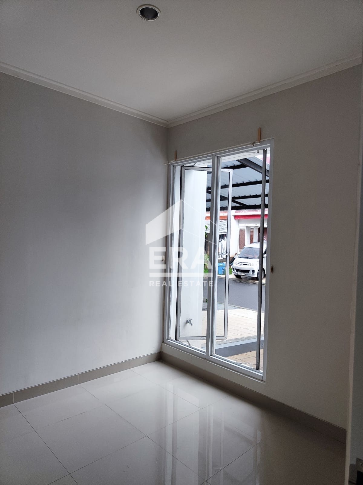 interior 8