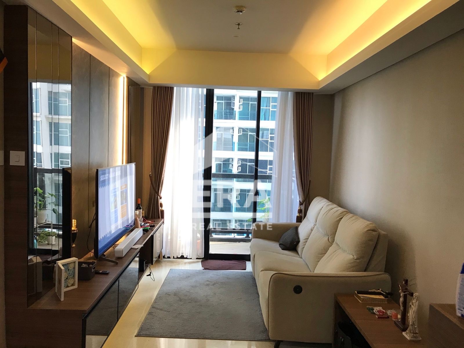 interior 6