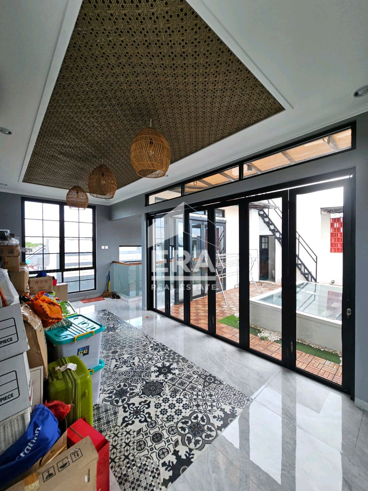 interior 2
