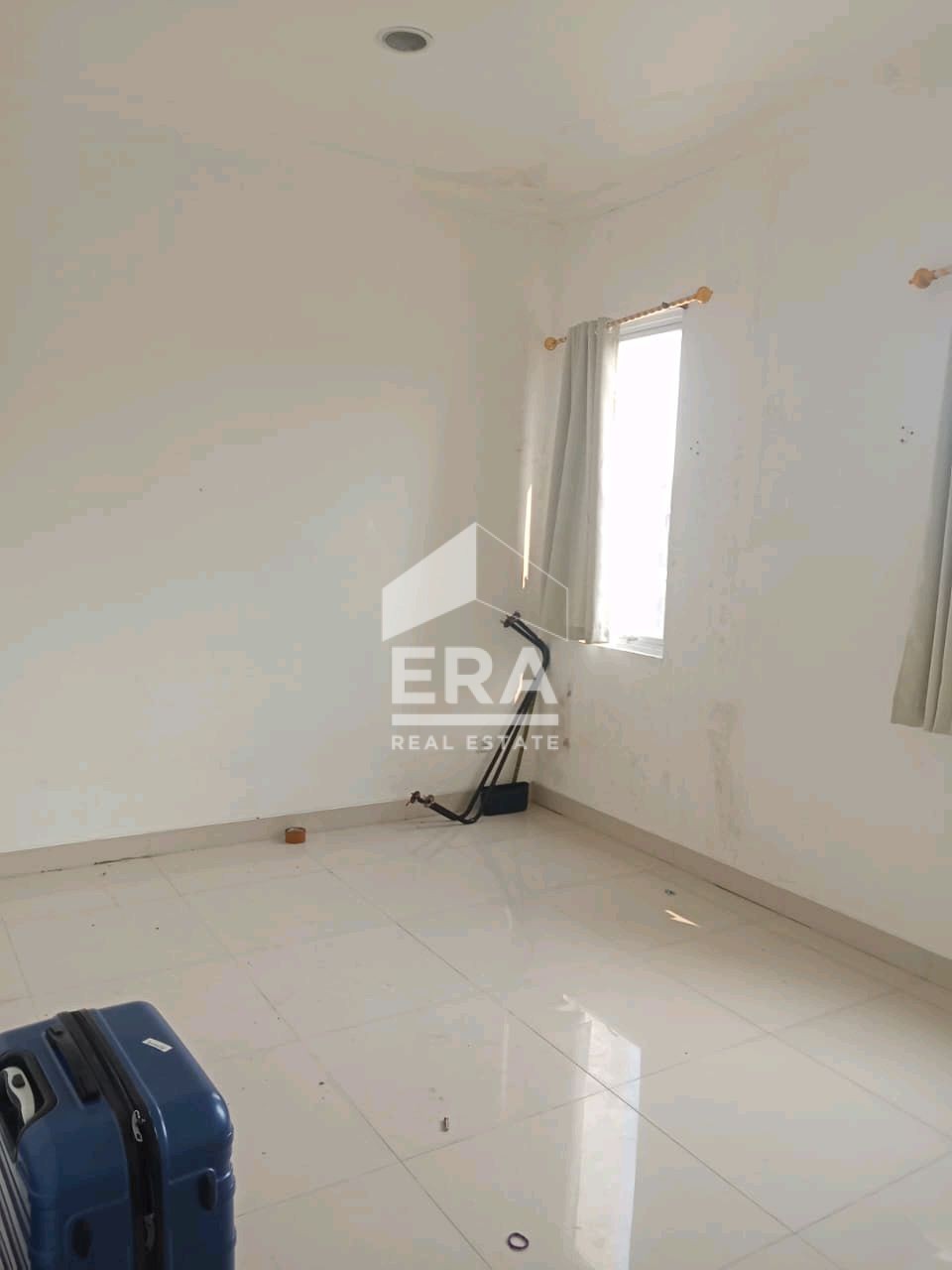 interior 8