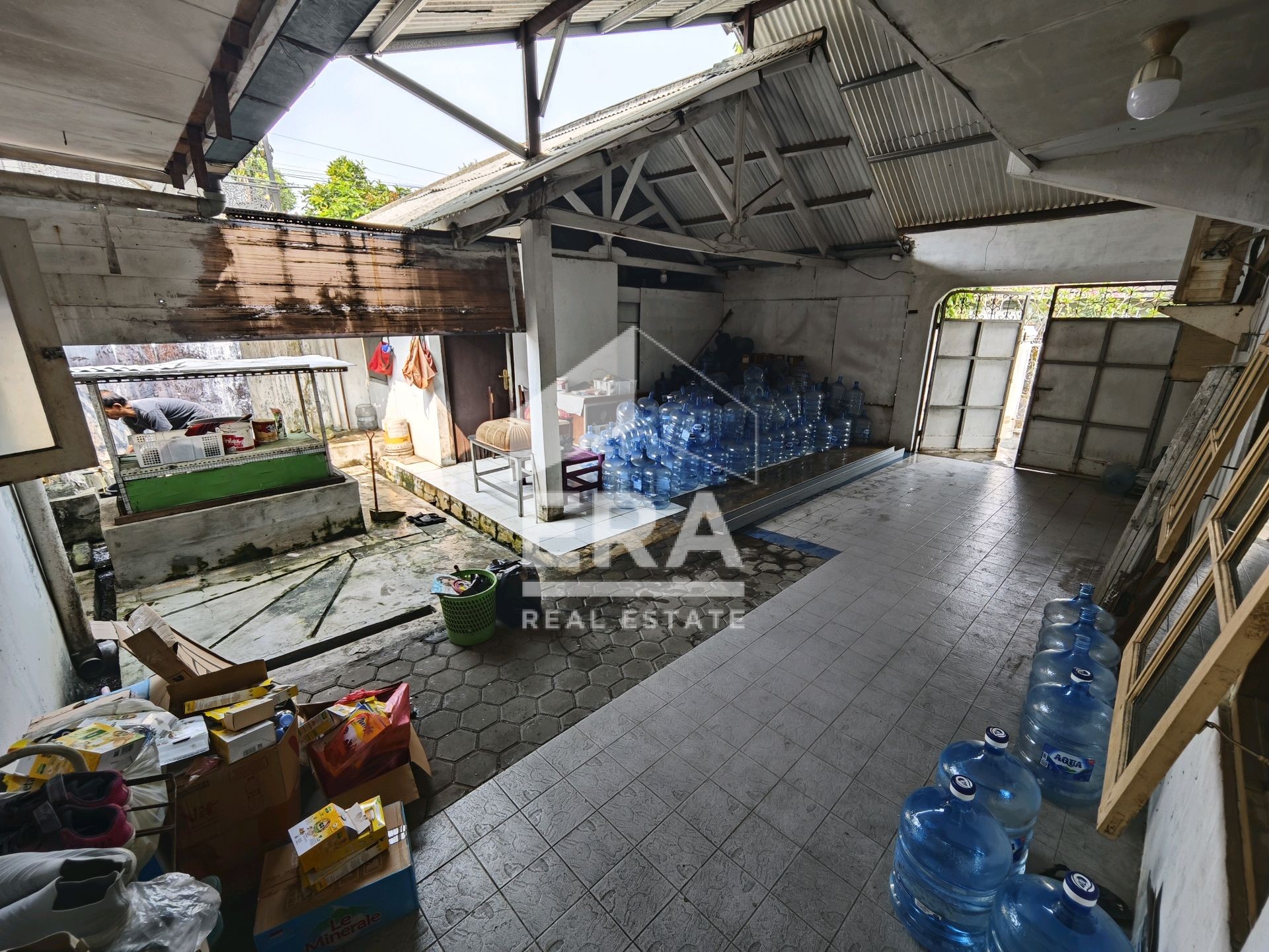 interior 9