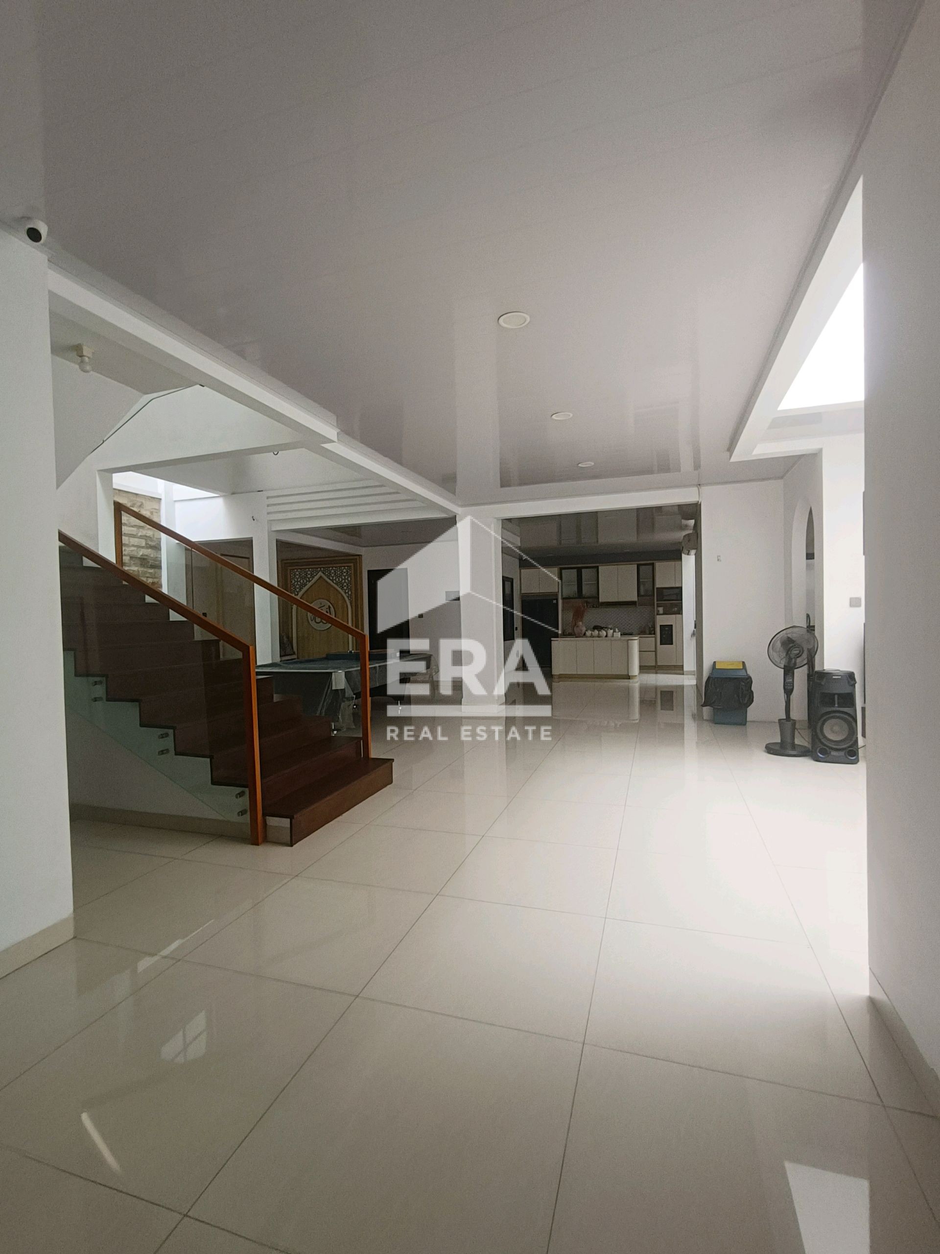 interior 2