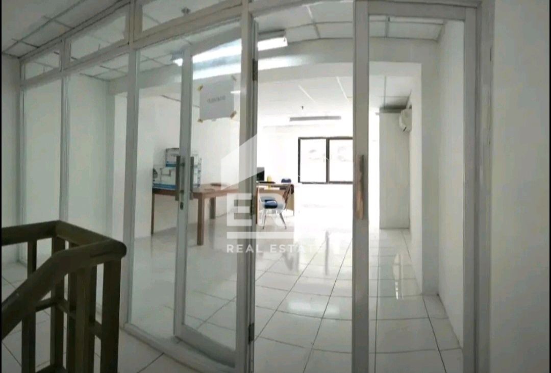 interior 6