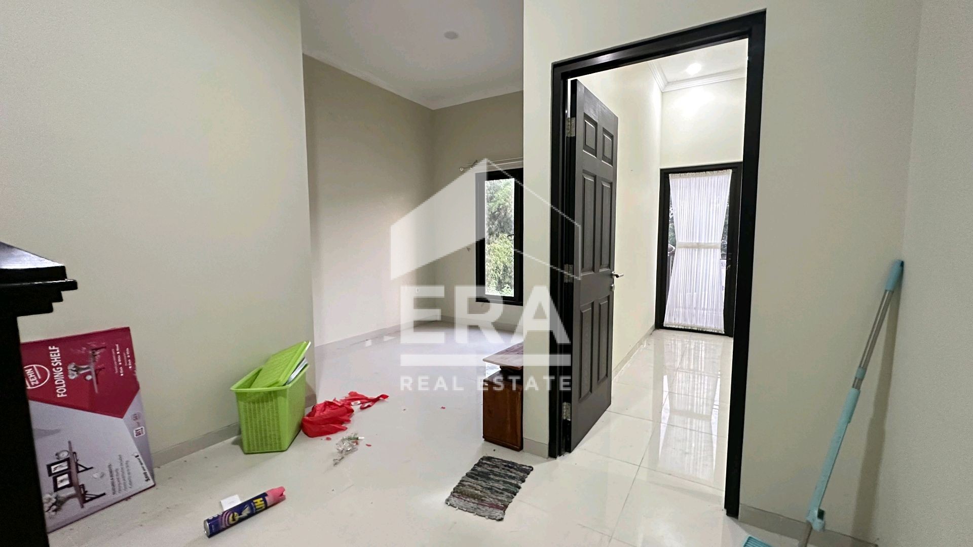 interior 8