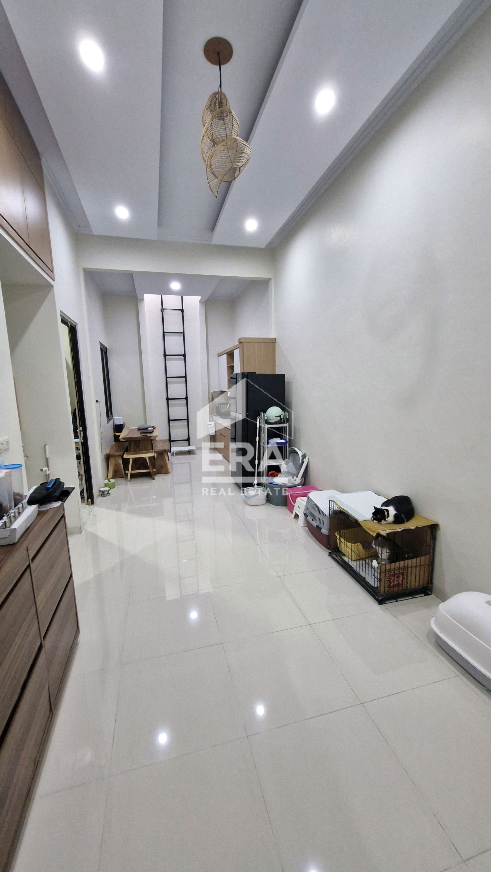 interior 2