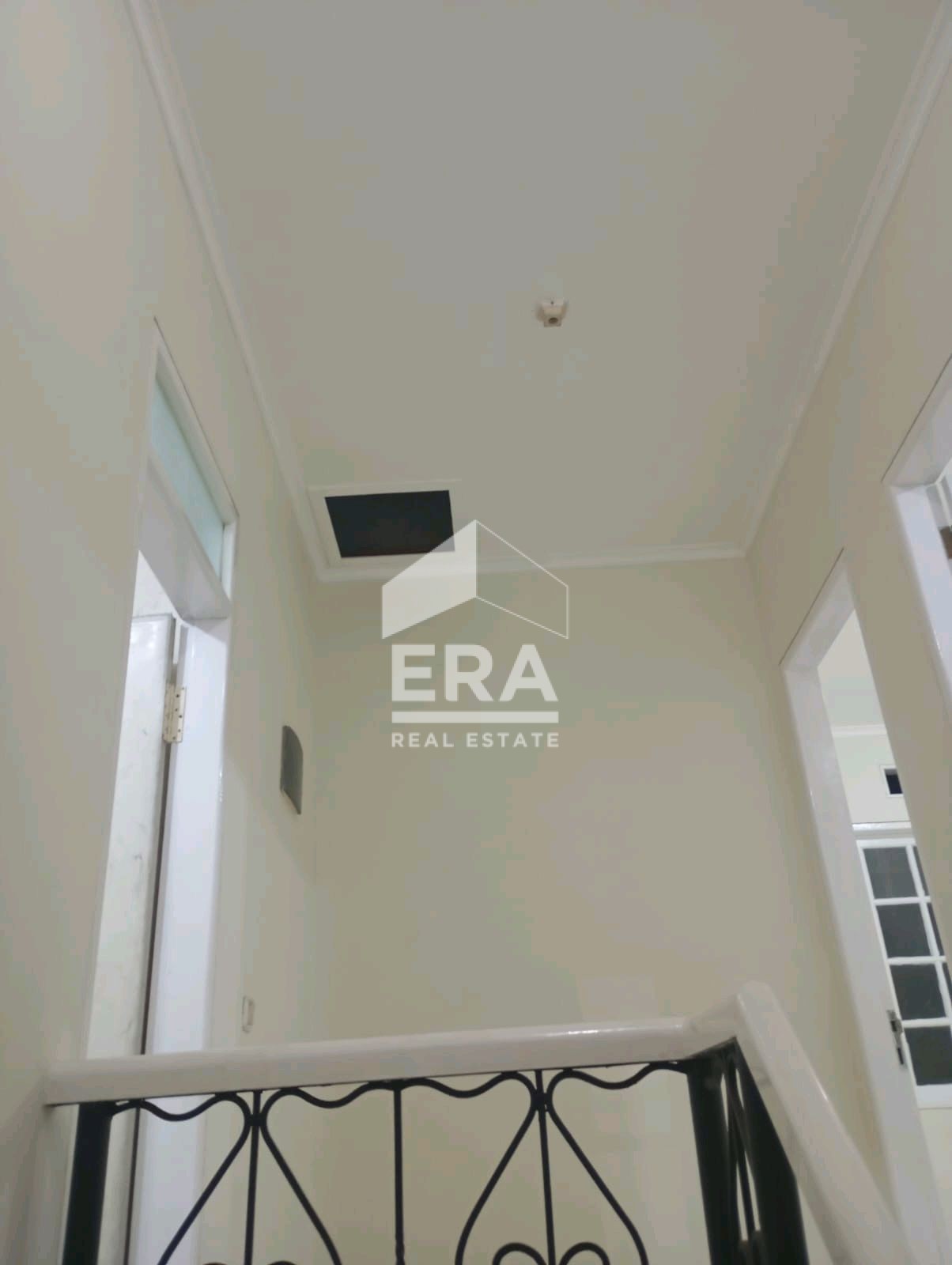 interior 3