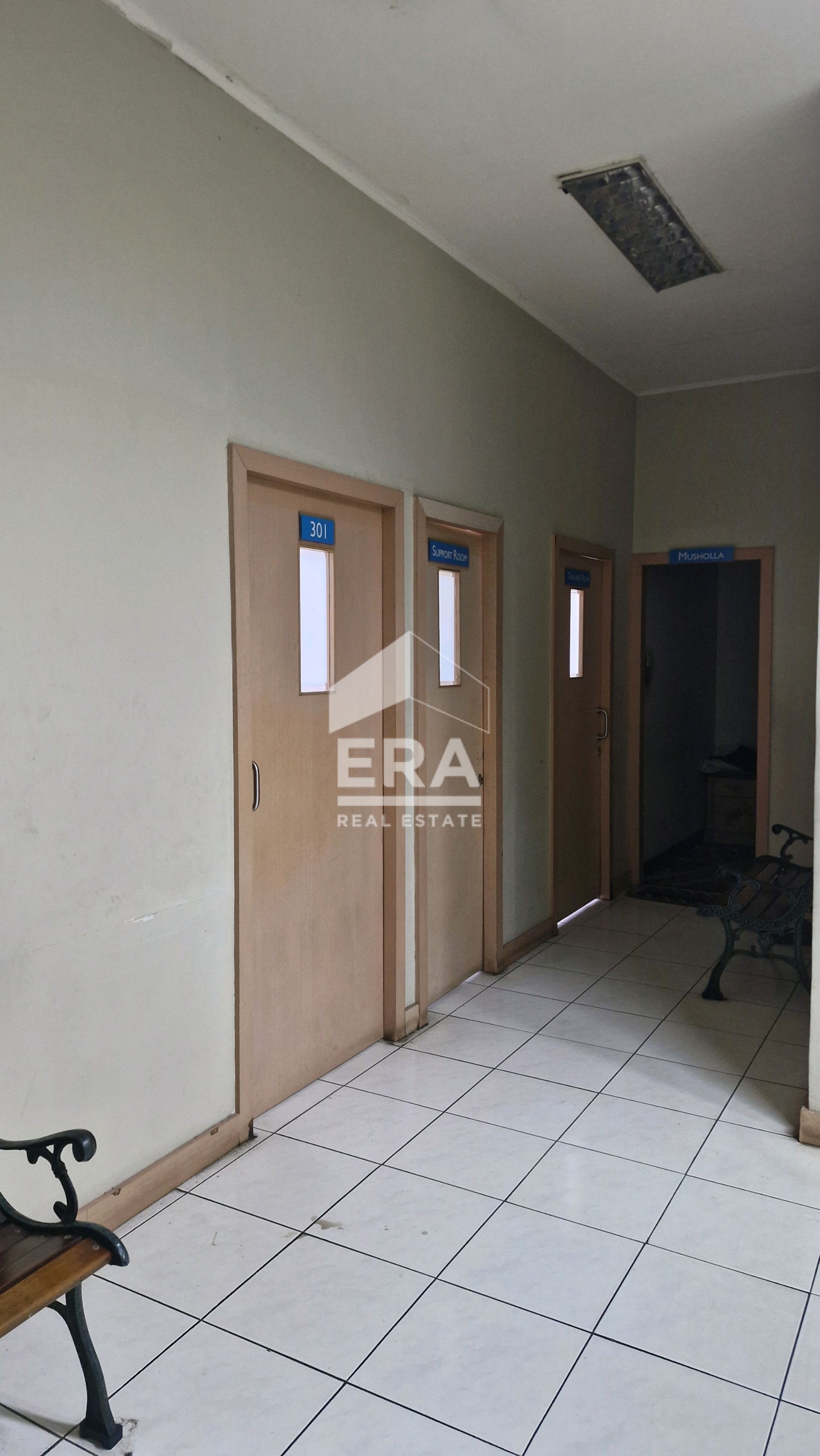 interior 8