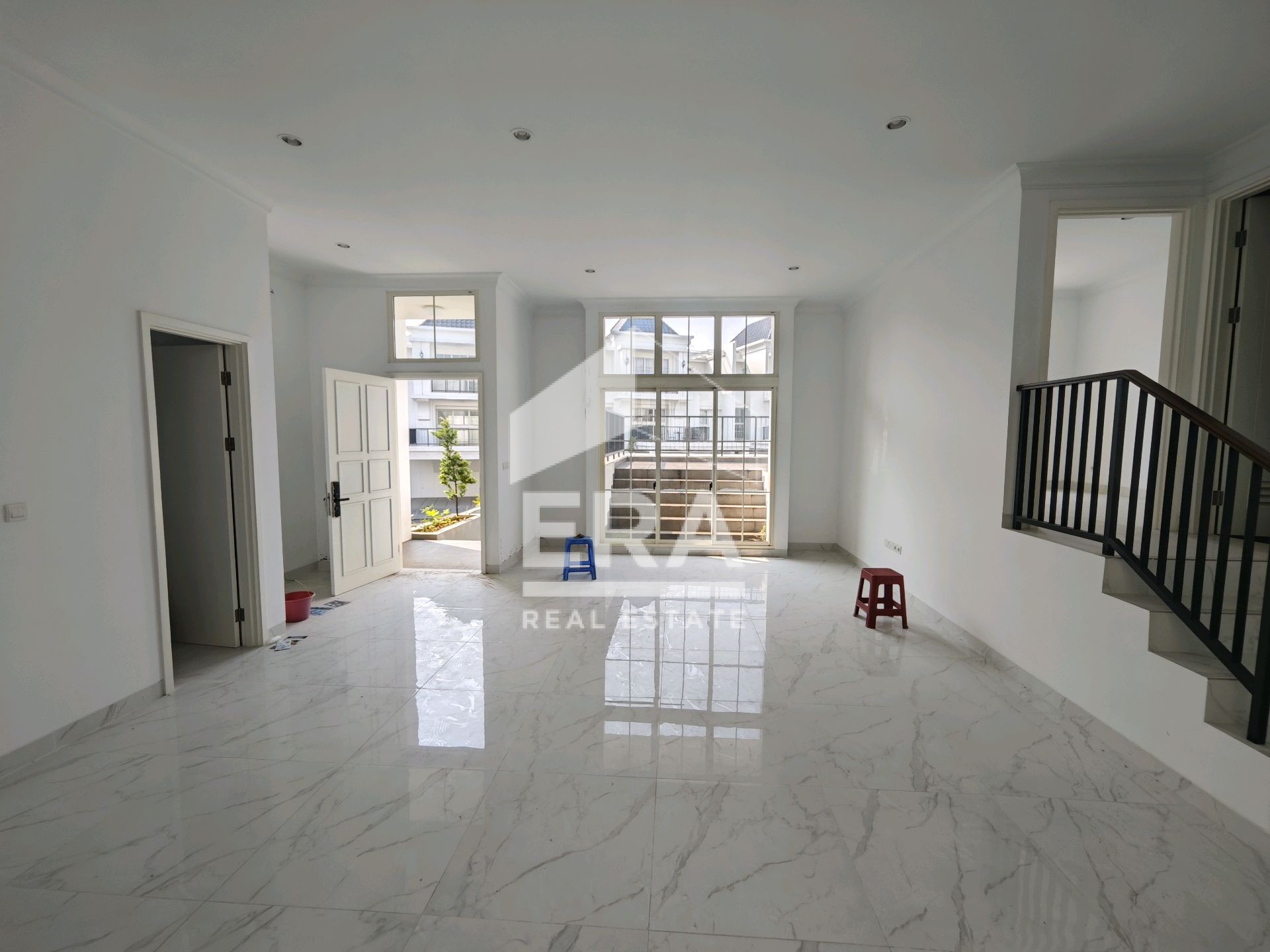 interior 9