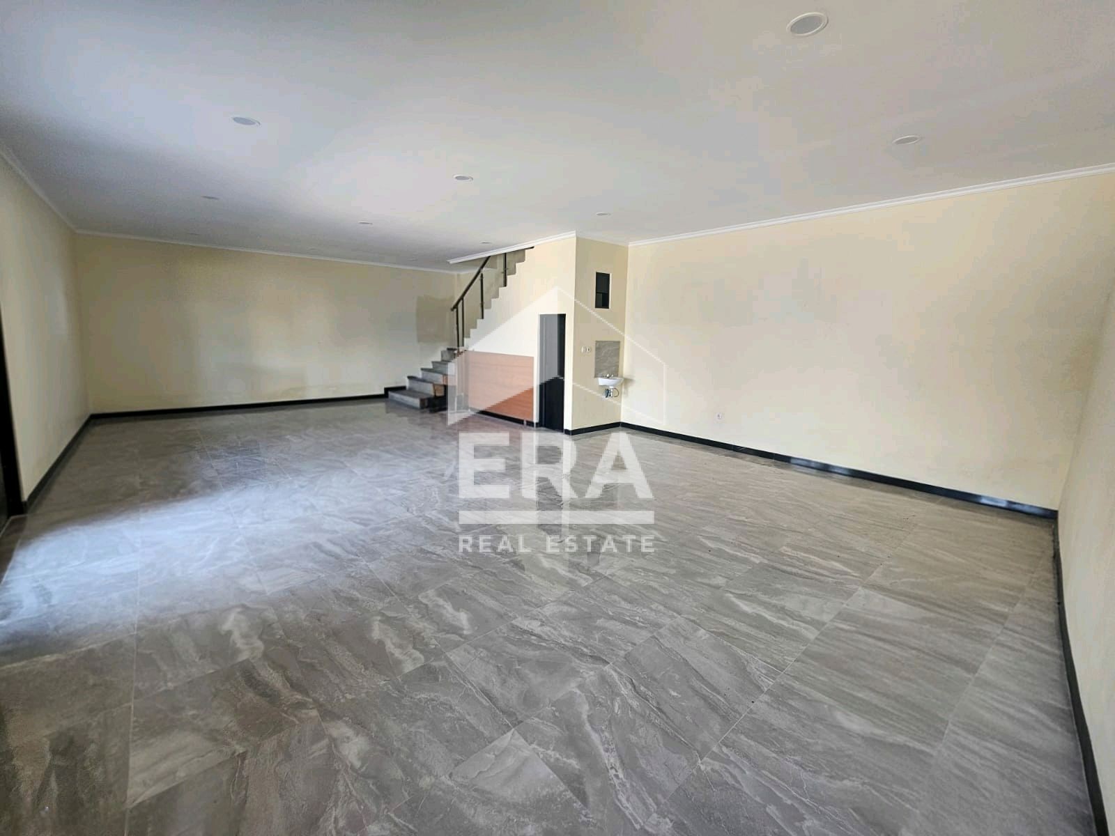 interior 2
