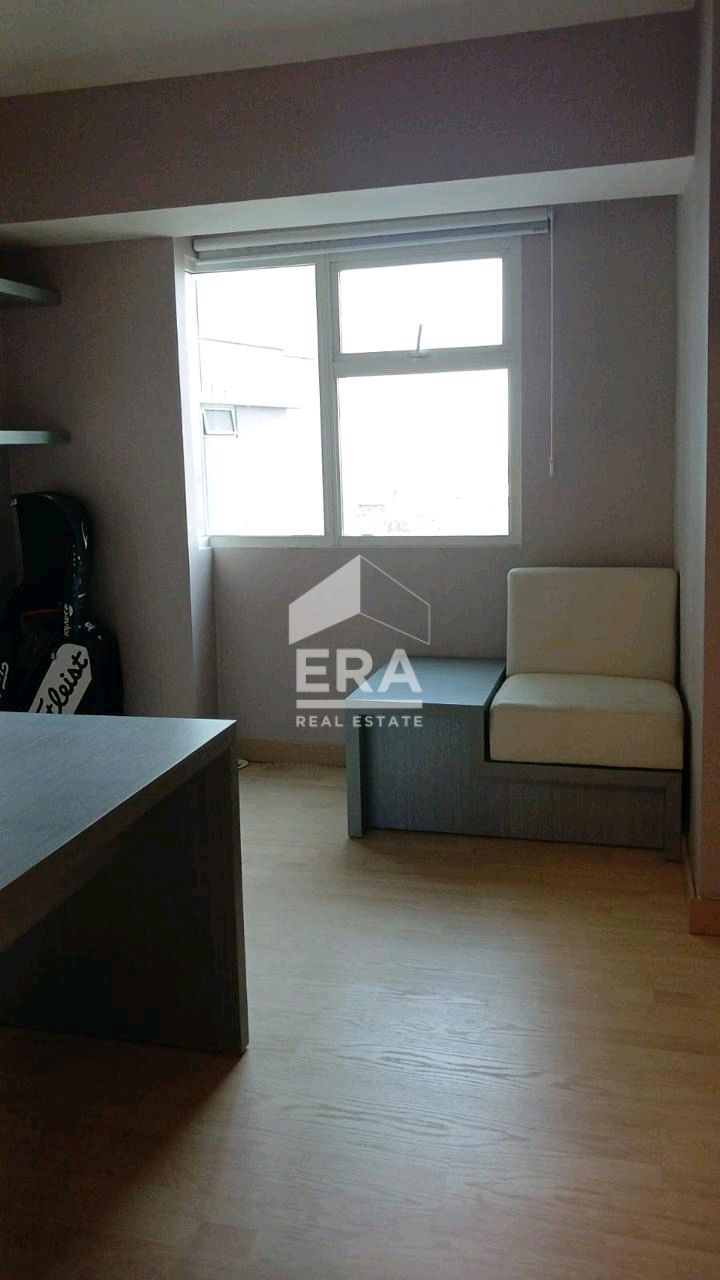 interior 8