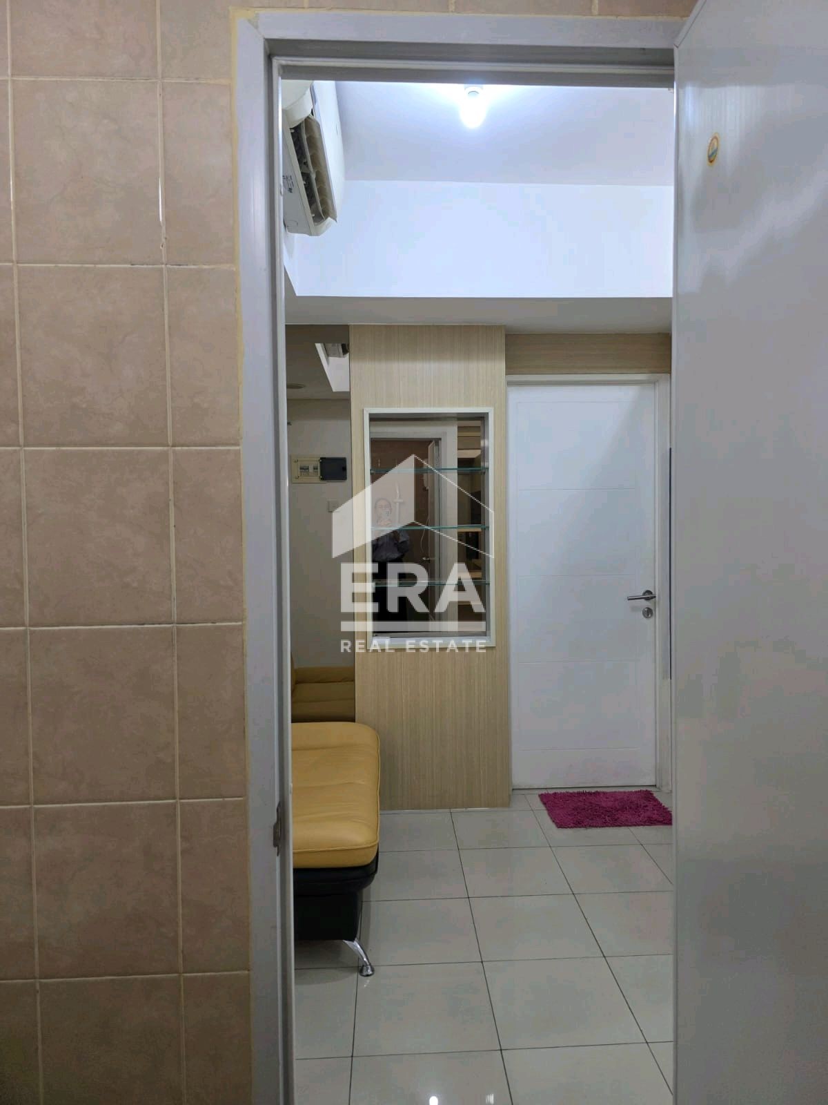 interior 8