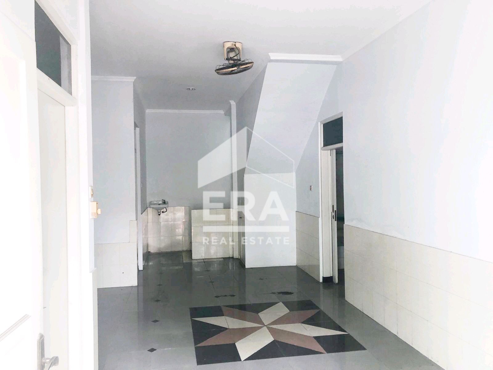 interior 8