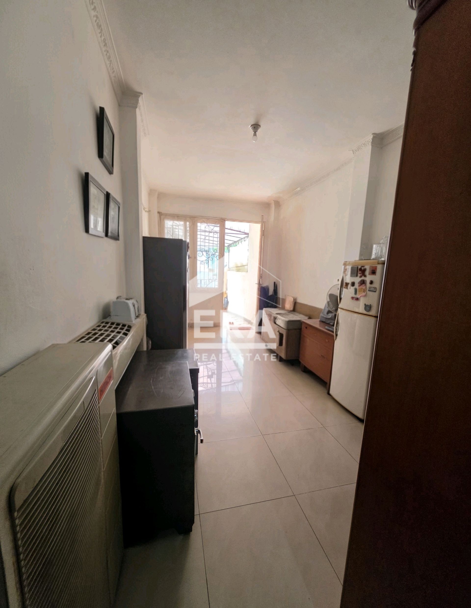 interior 6