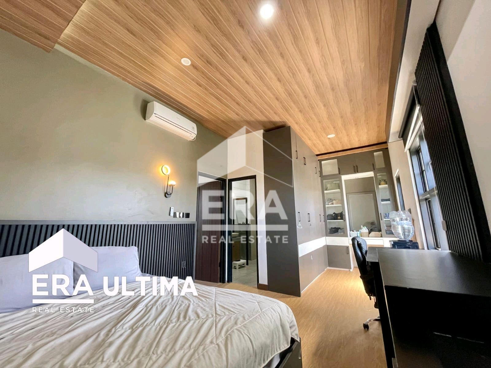 interior 9