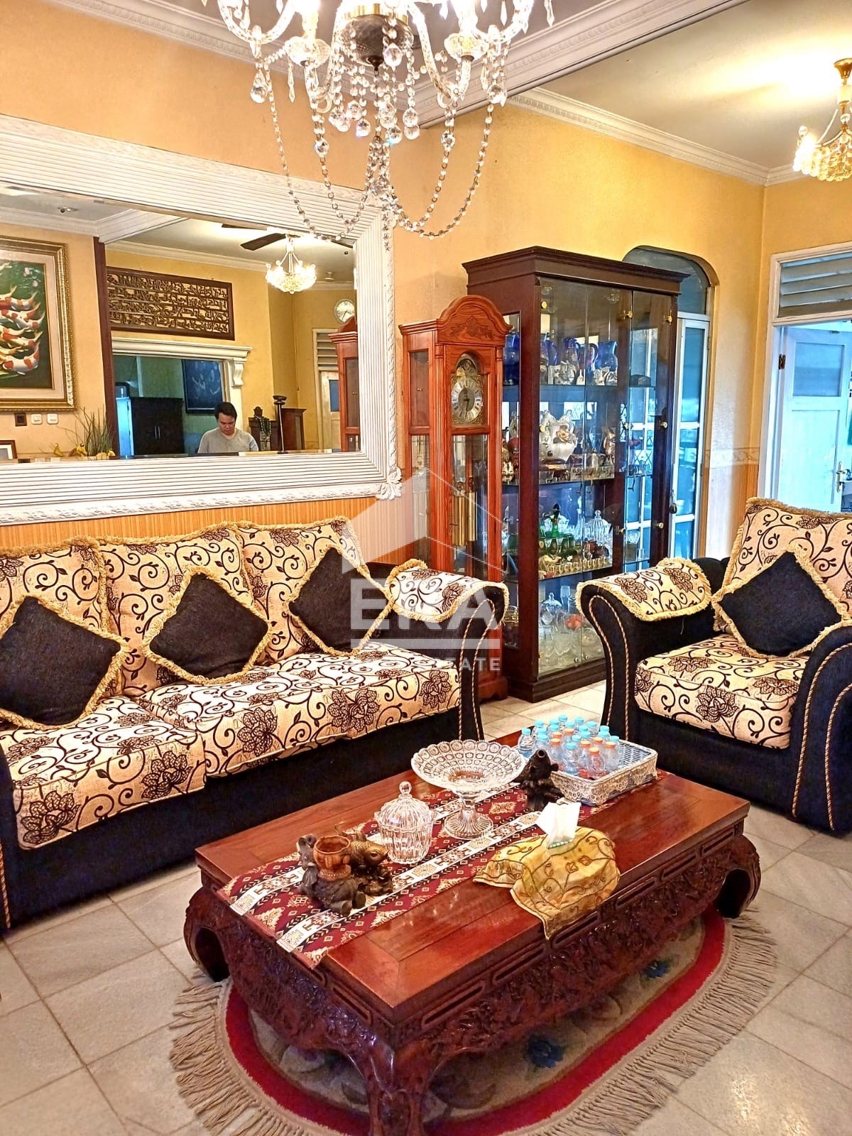 interior 2