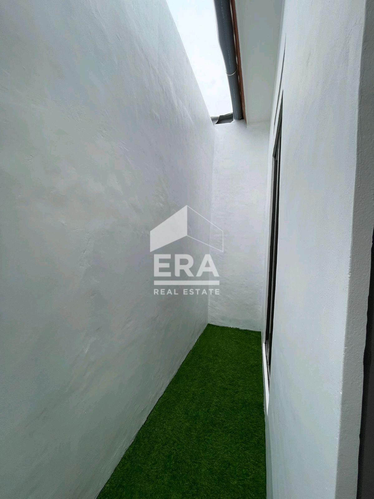 interior 6