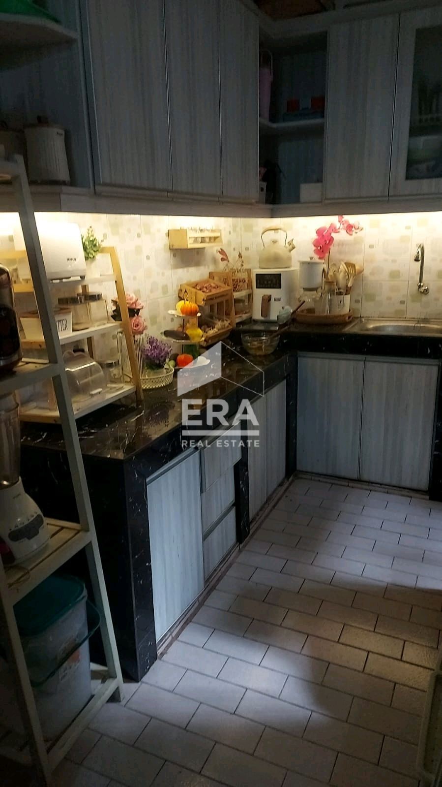 interior 6