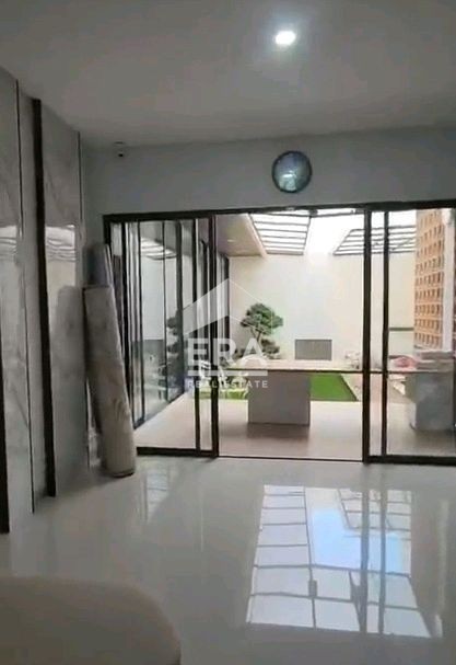 interior 2