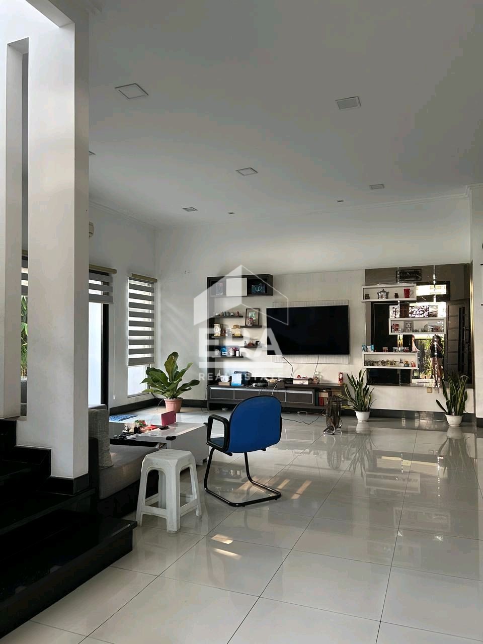 interior 3