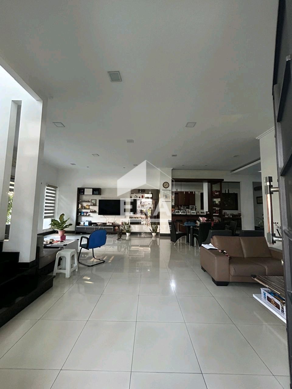 interior 2