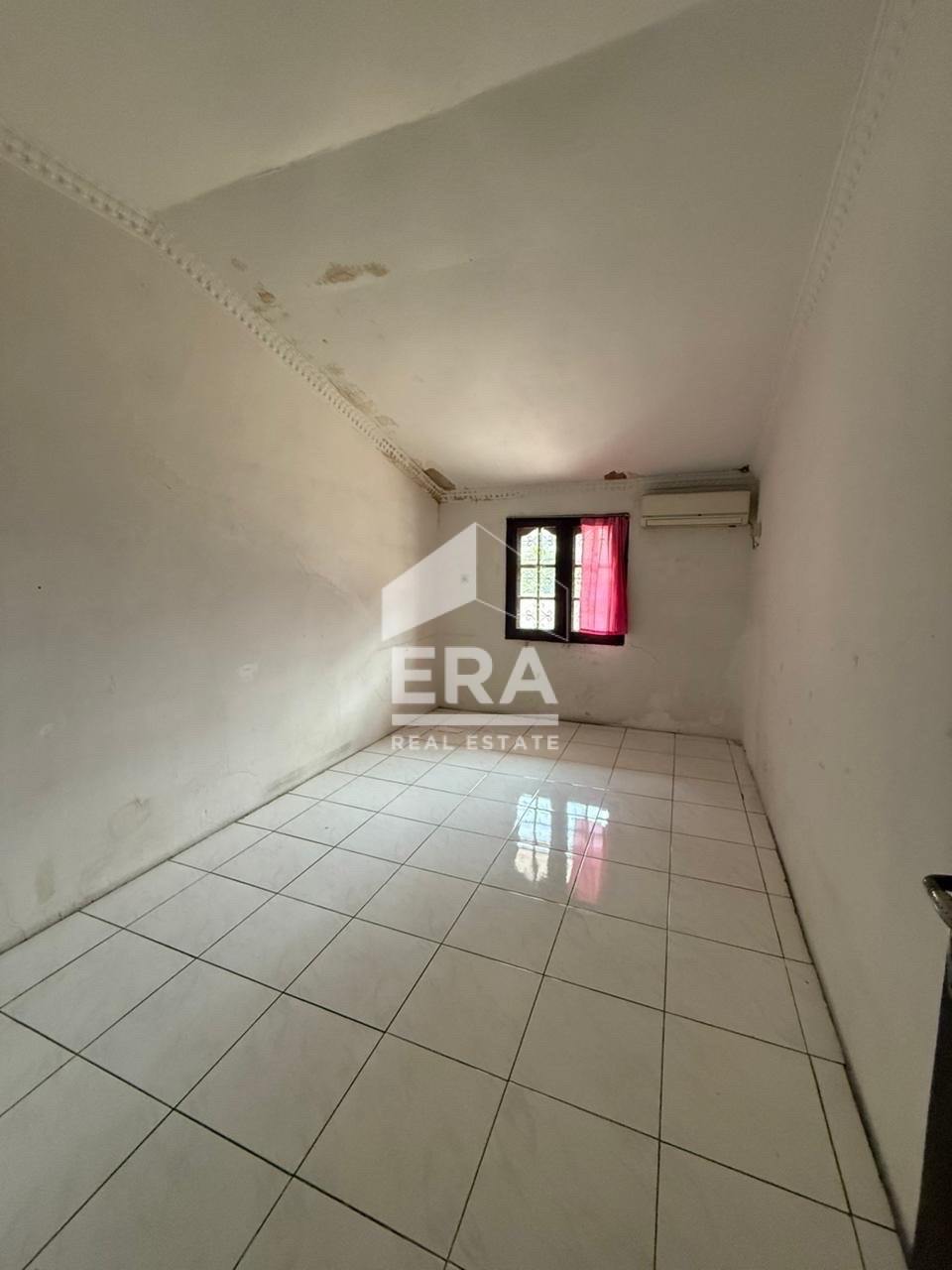 interior 10