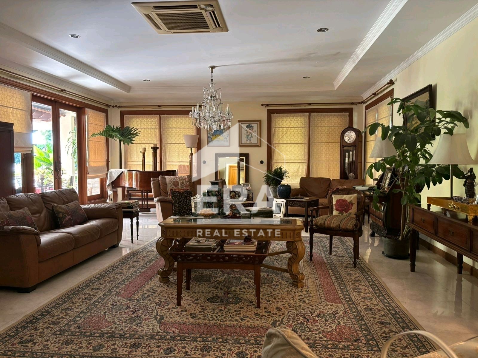 interior 2