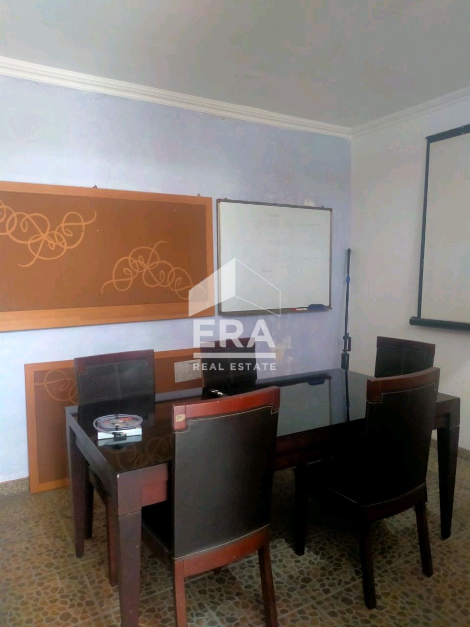 interior 8