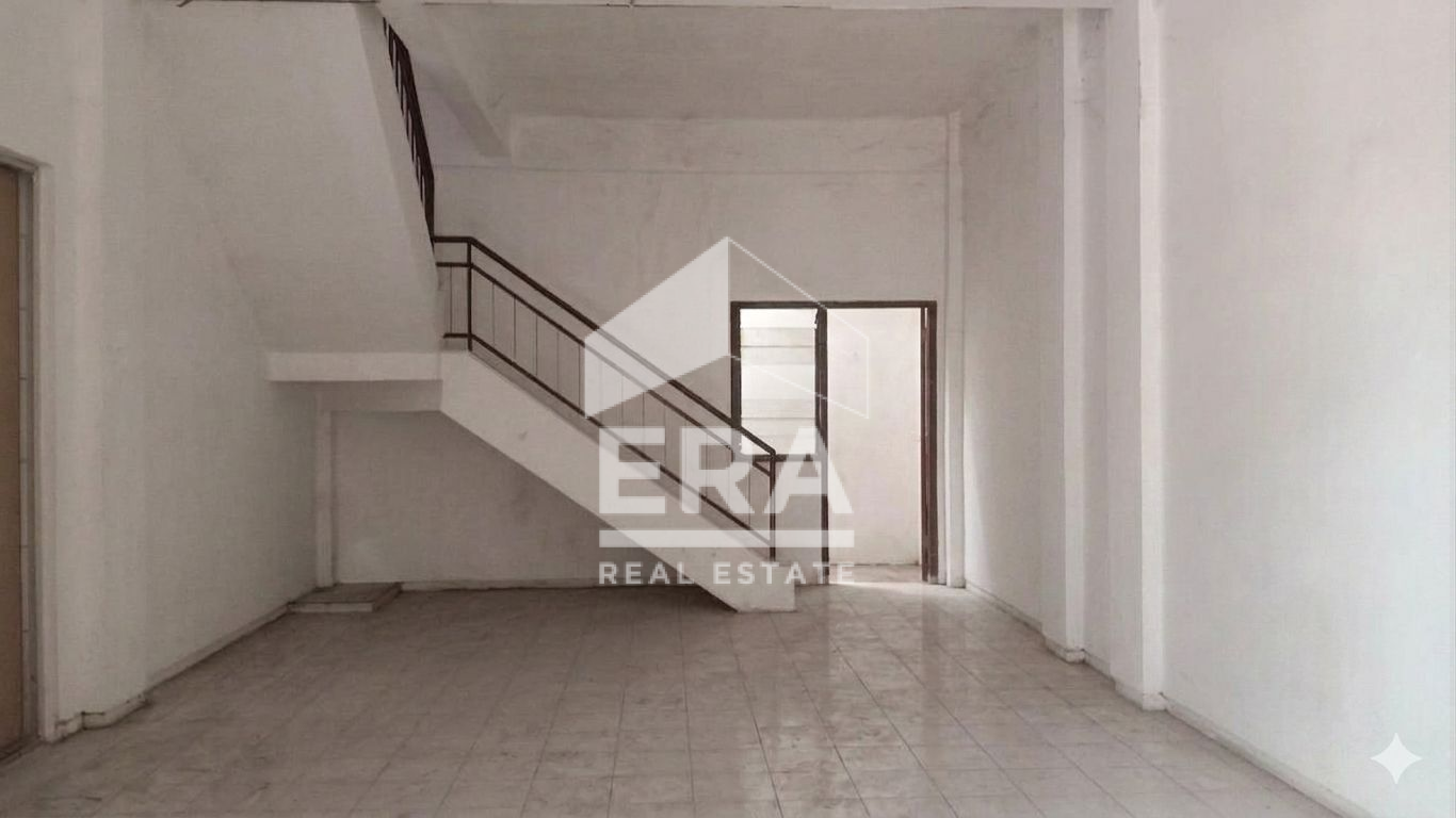 interior 8