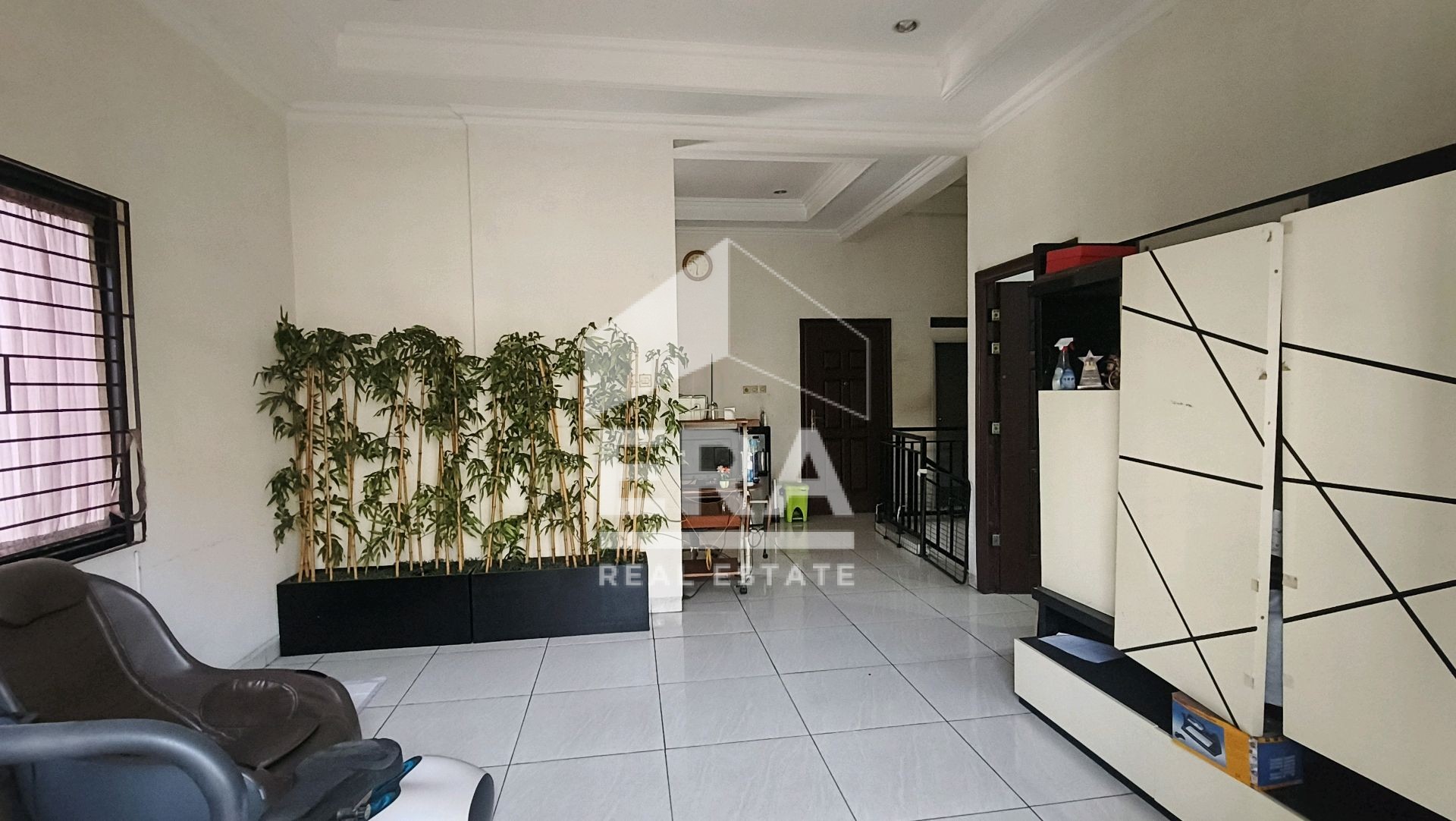 interior 7