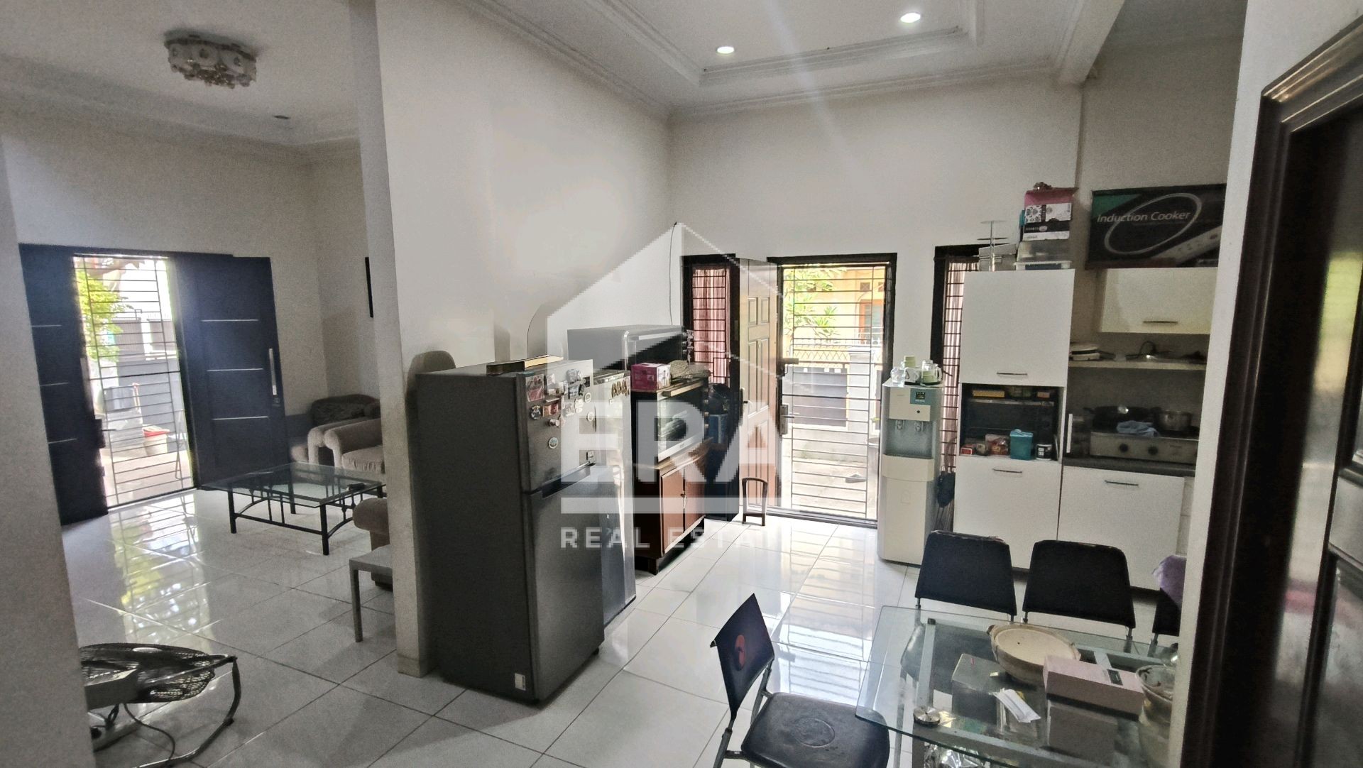 interior 10