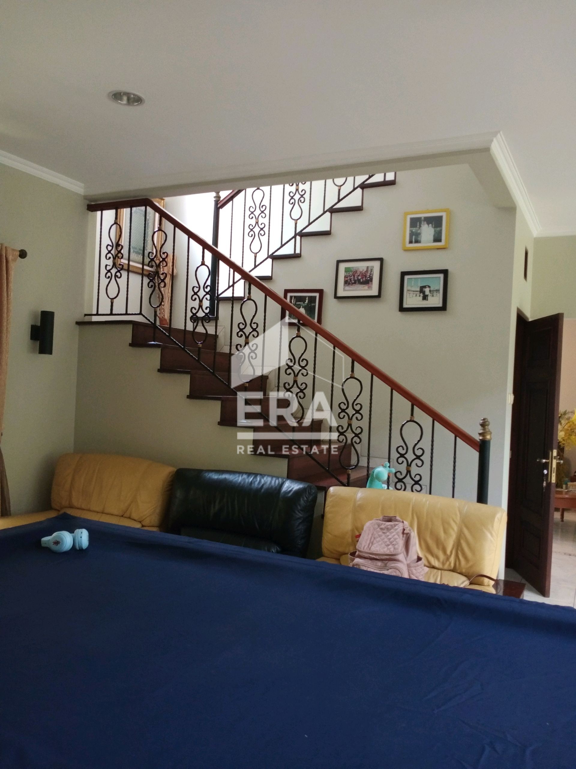 interior 6