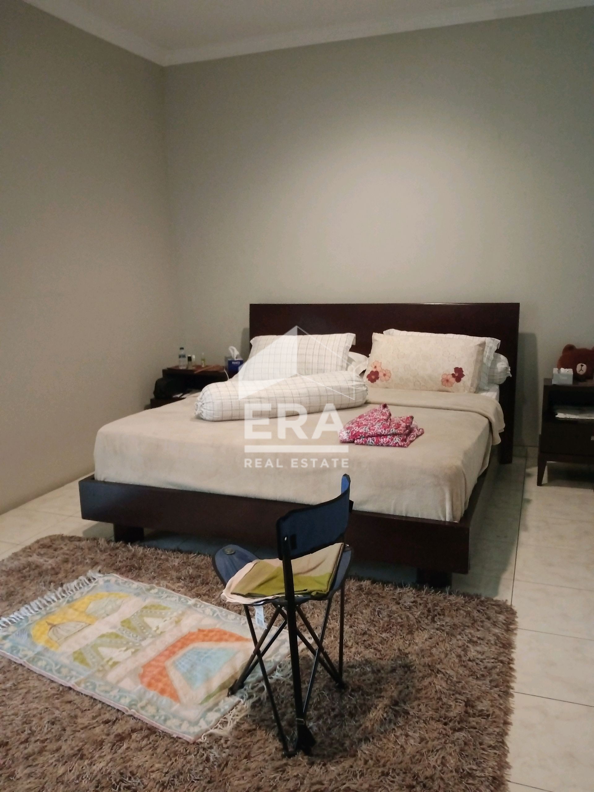 interior 8