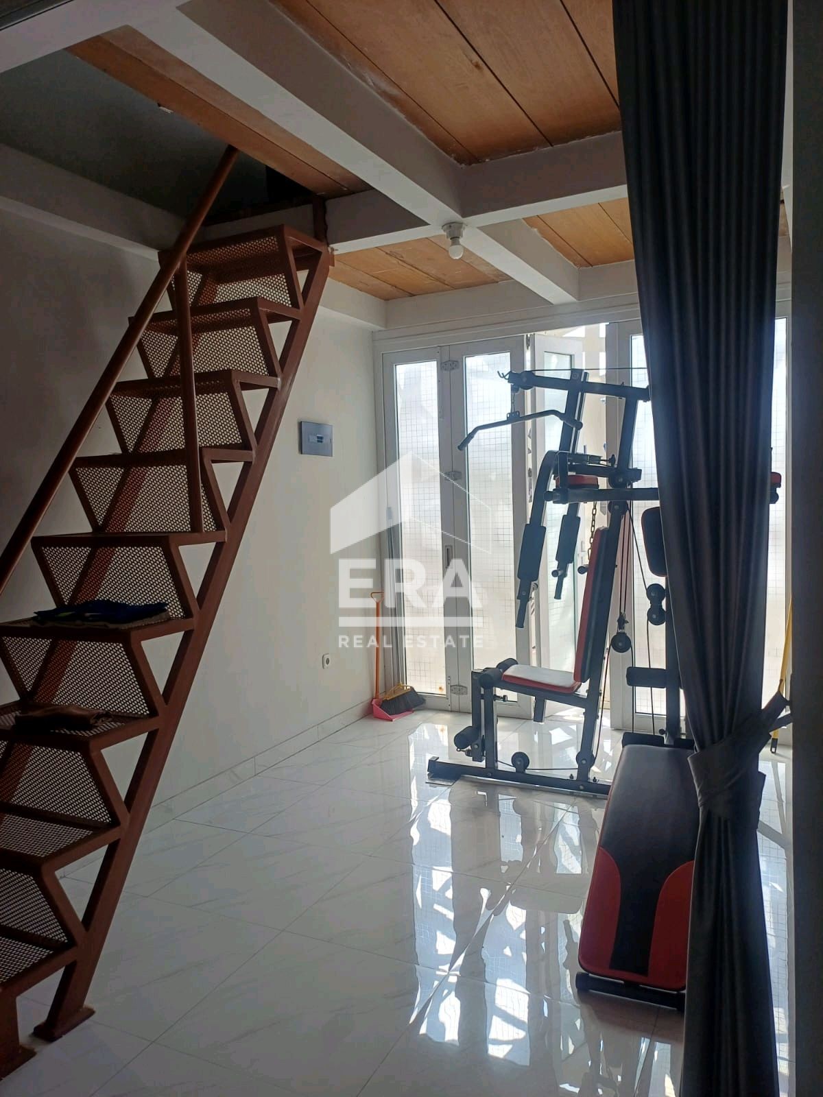 interior 9