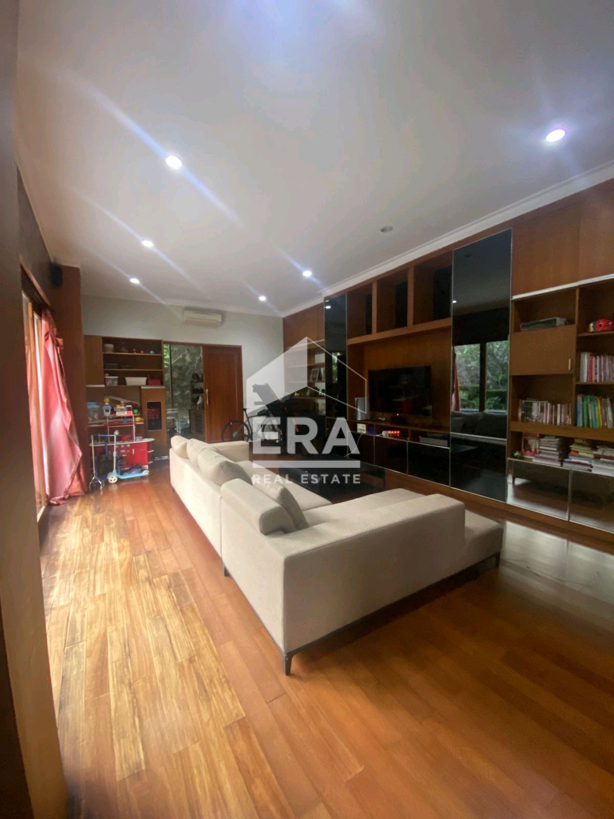 interior 7