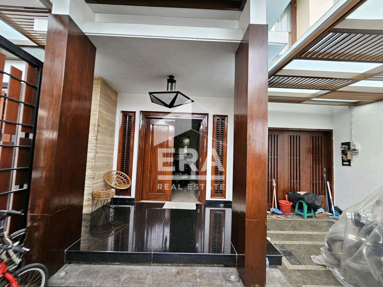 interior 2