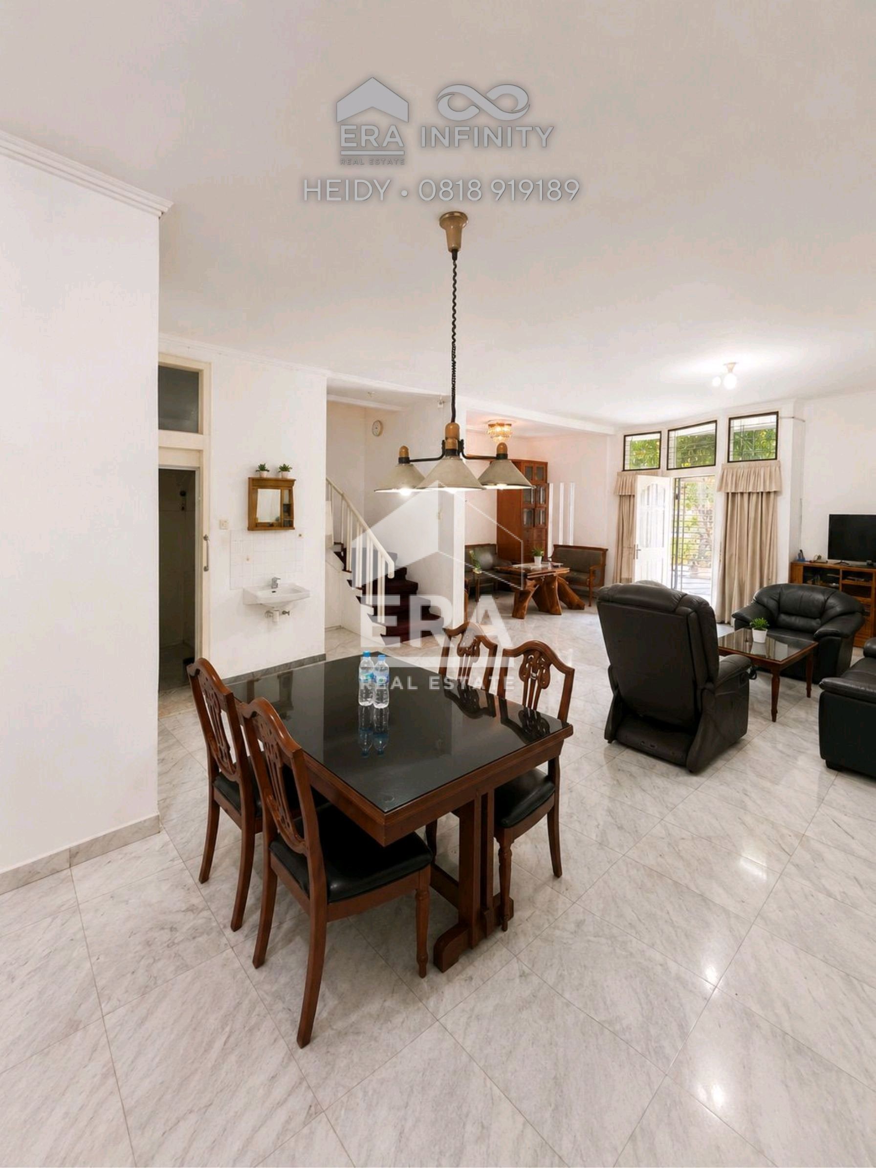 interior 8