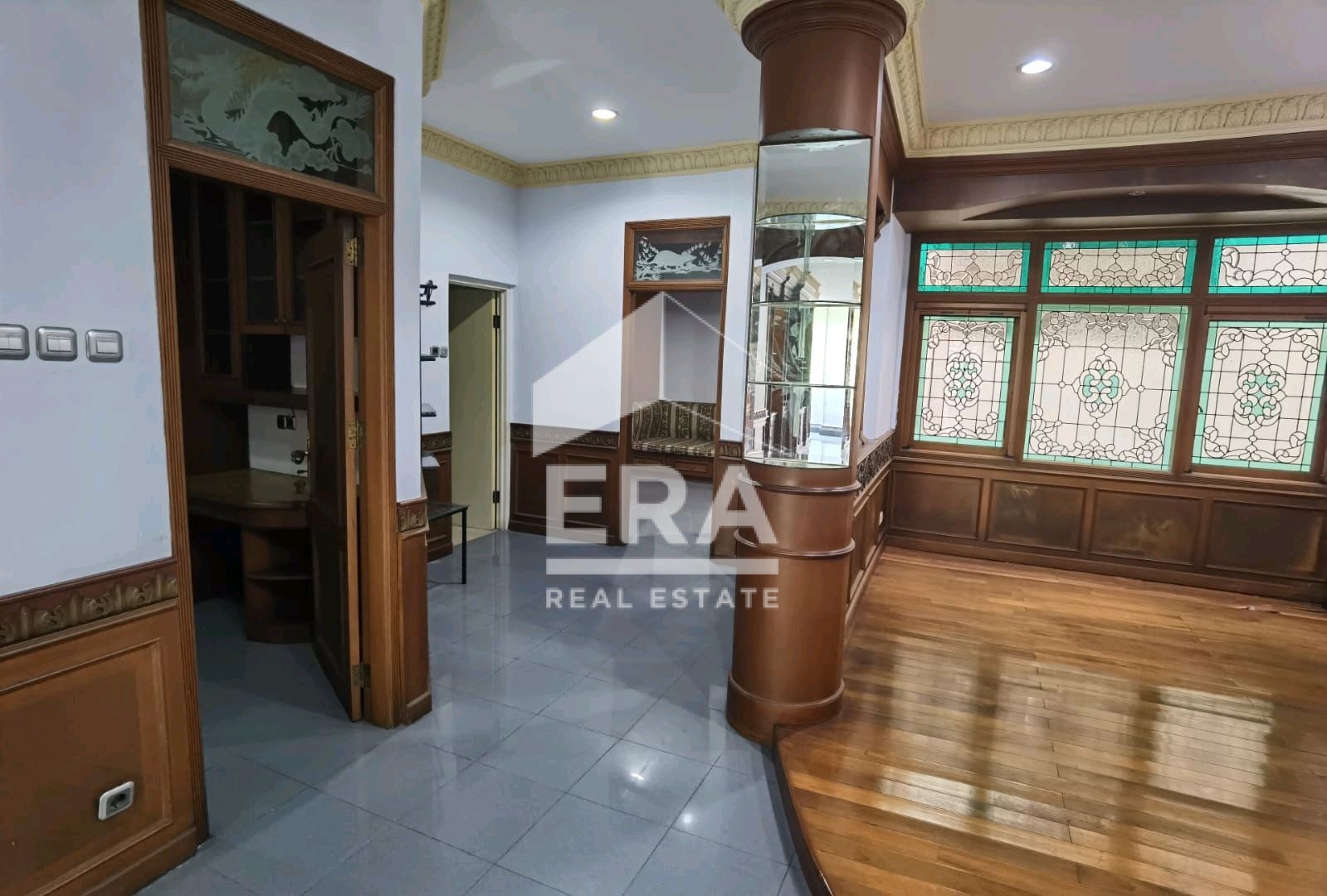interior 2
