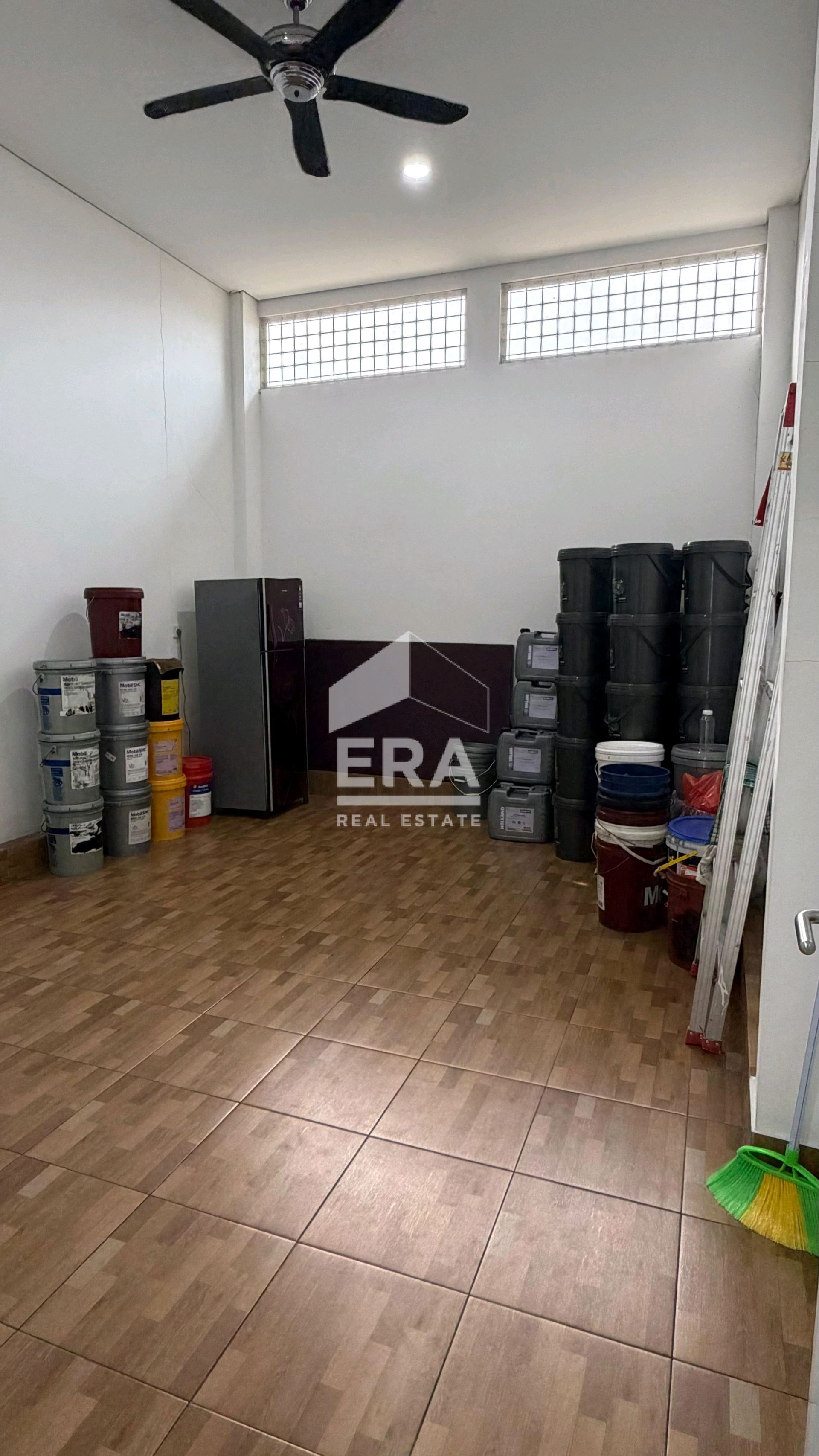 interior 6