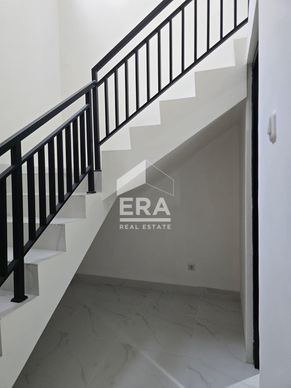 interior 10