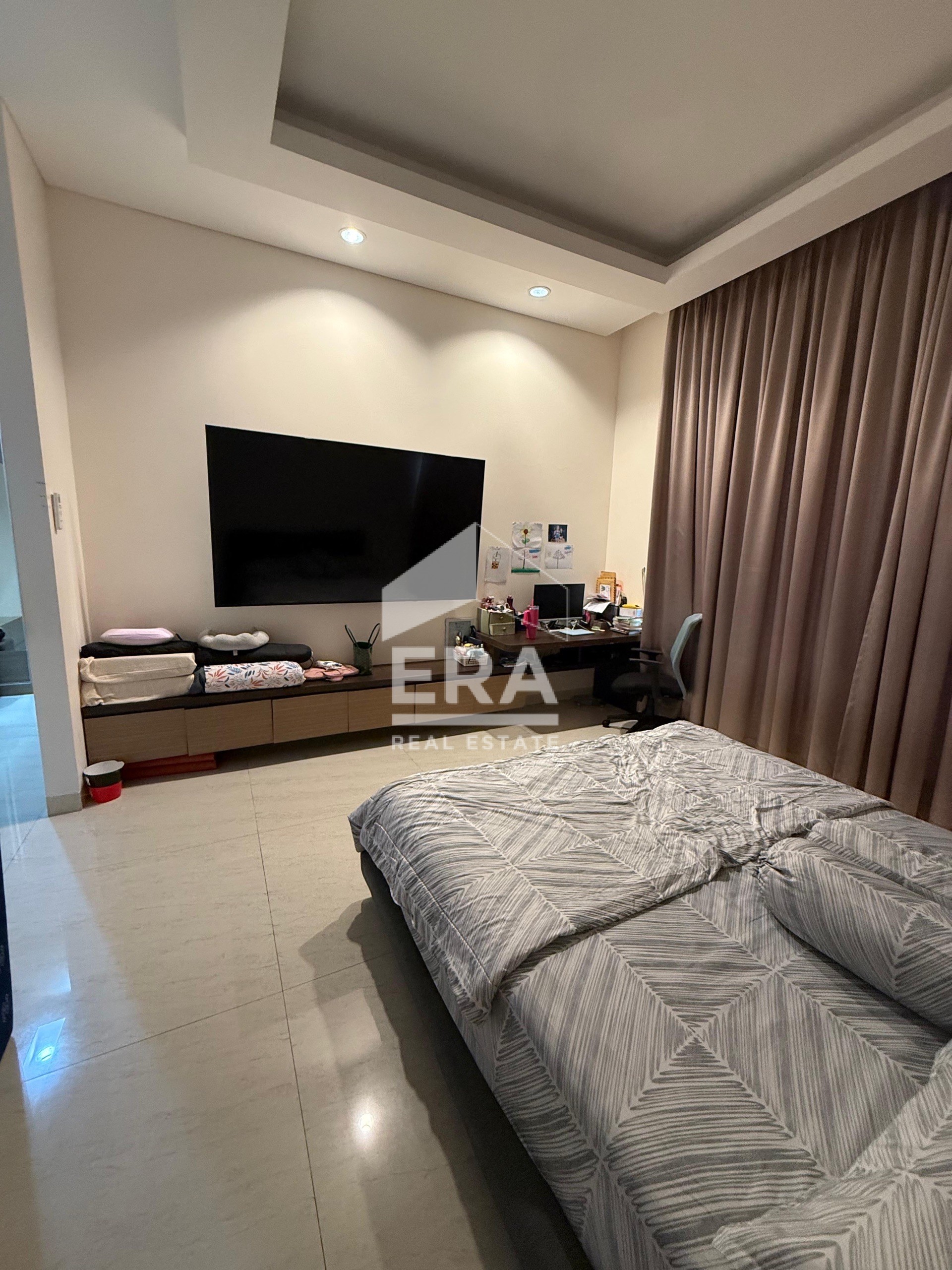 interior 6