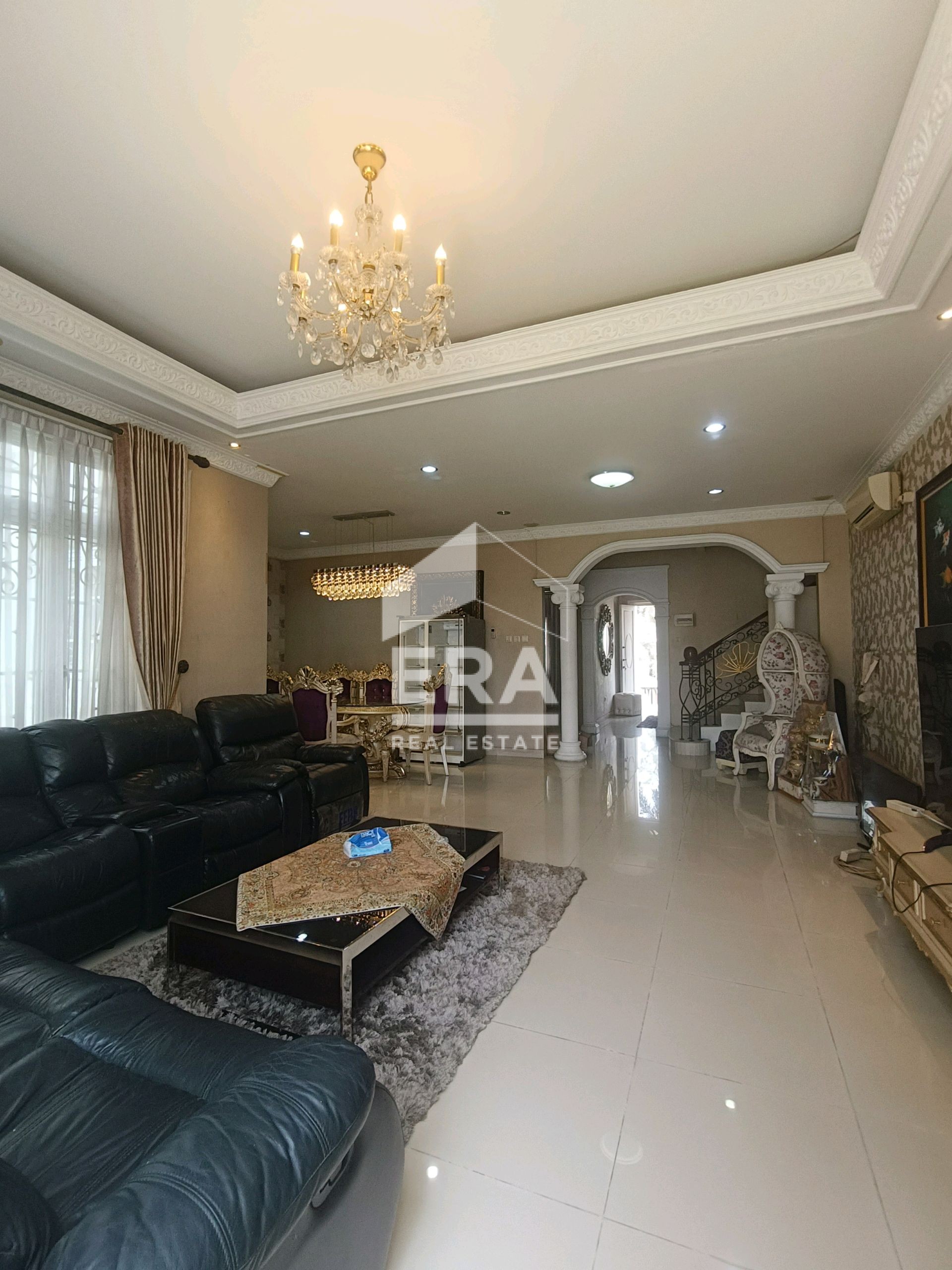 interior 6