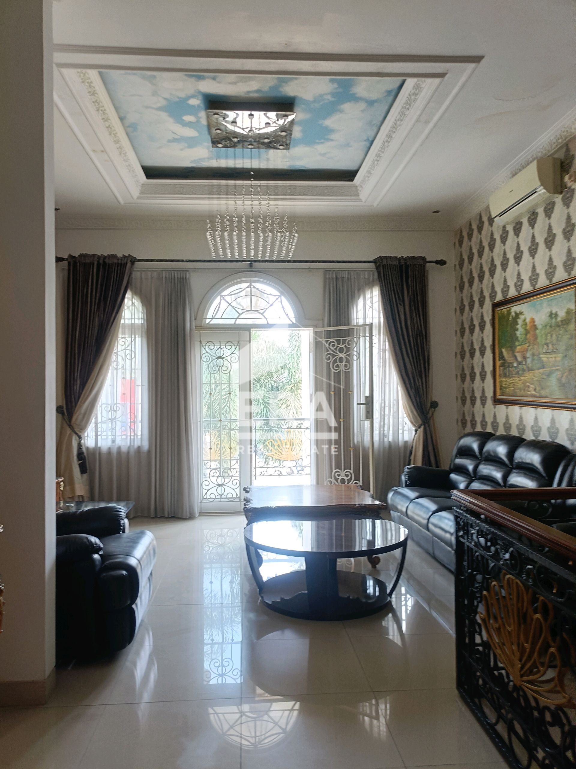 interior 9