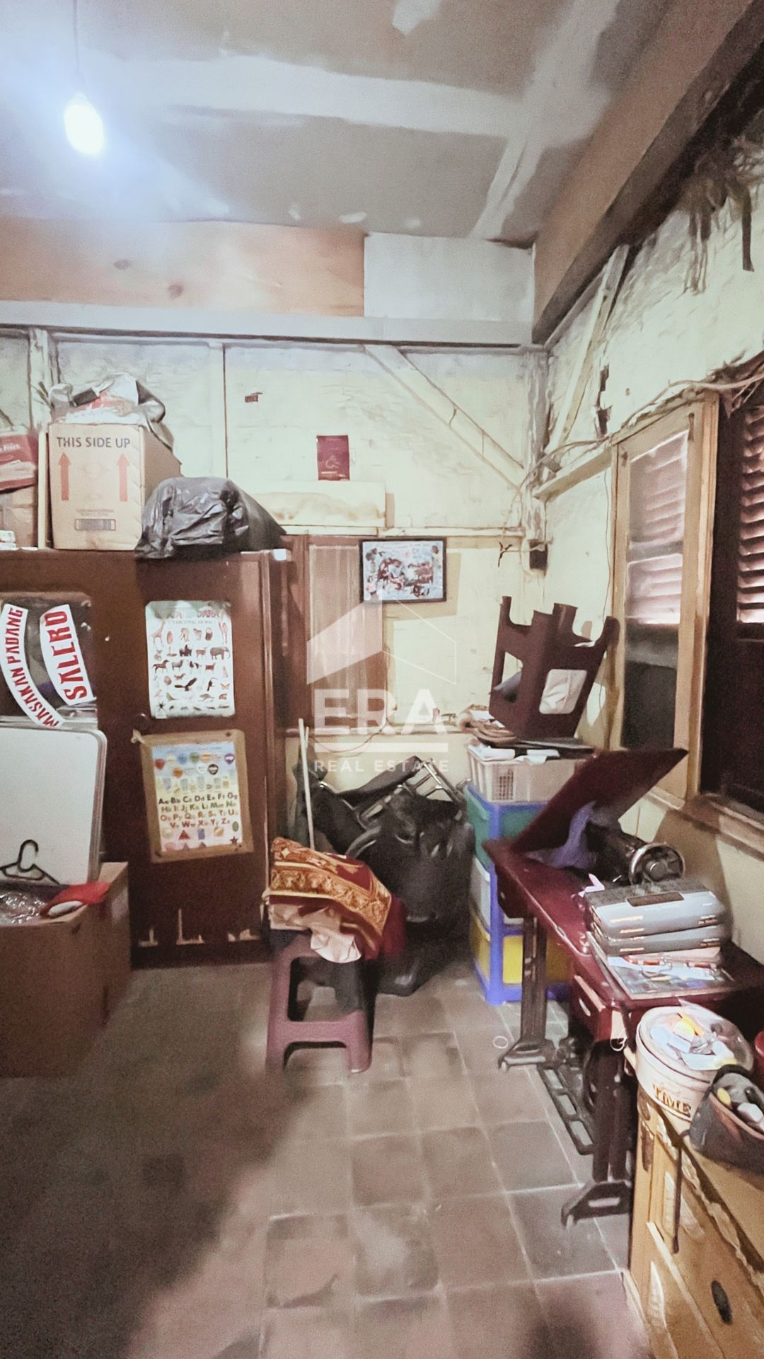 interior 8
