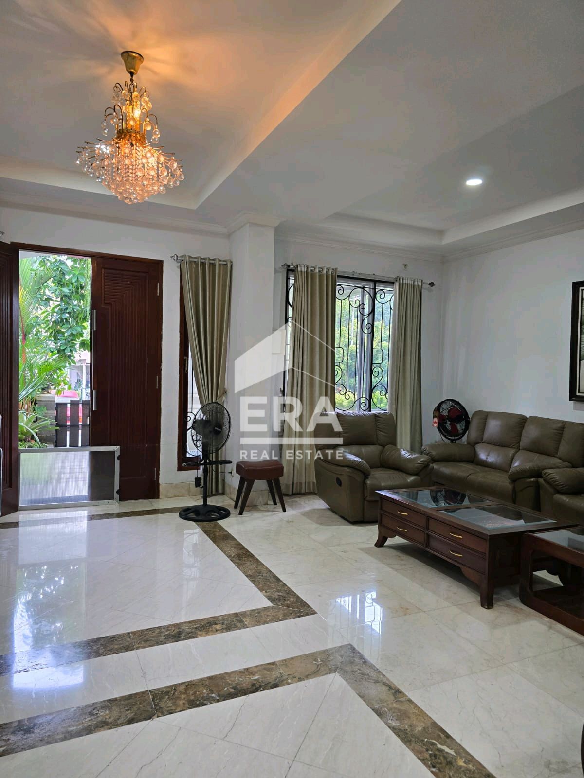 interior 4