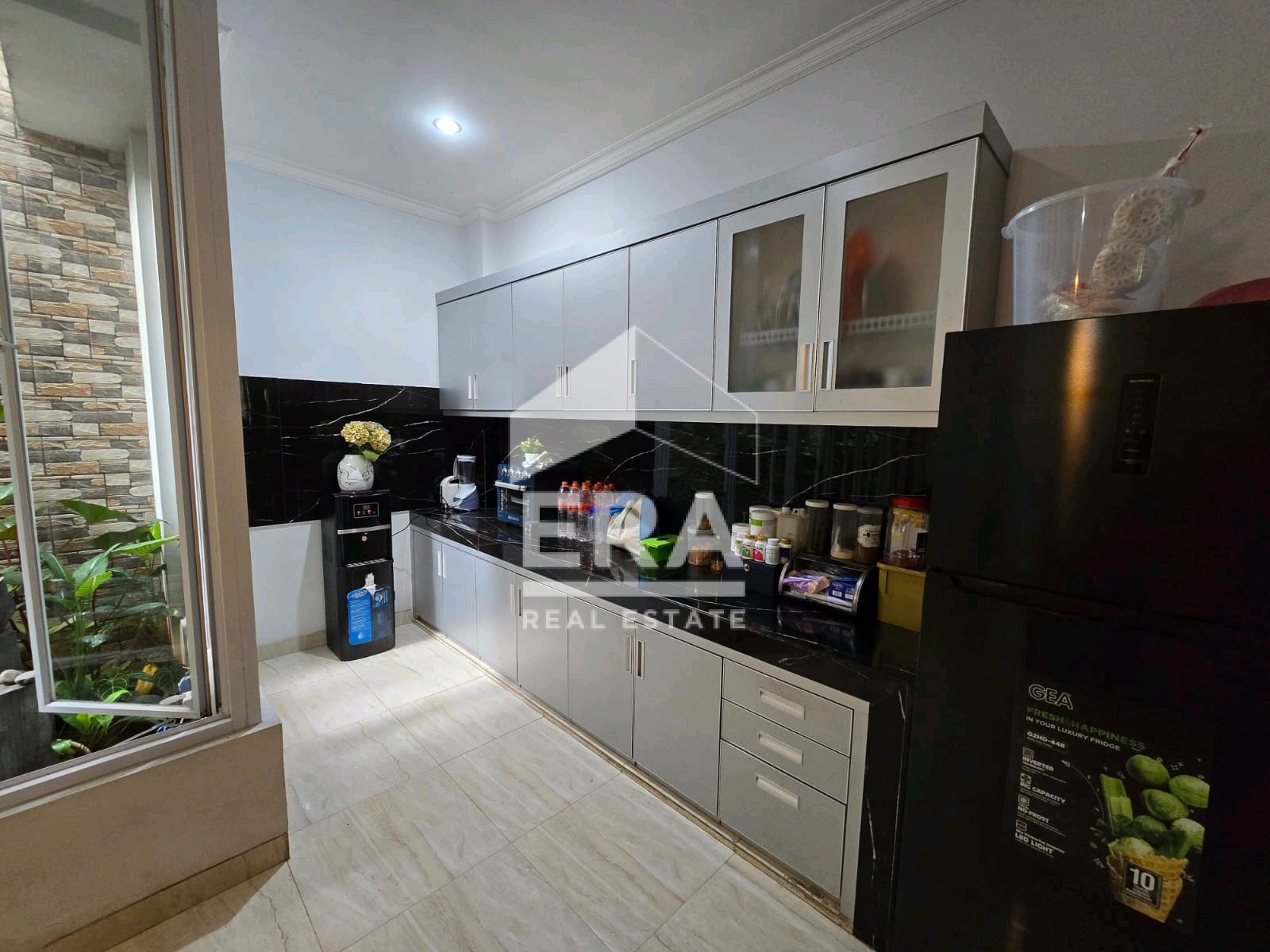 interior 7