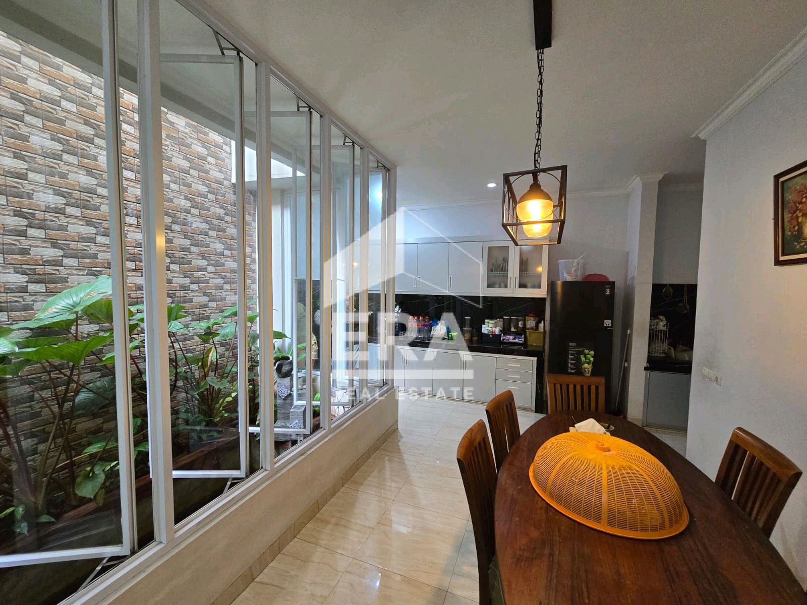 interior 9