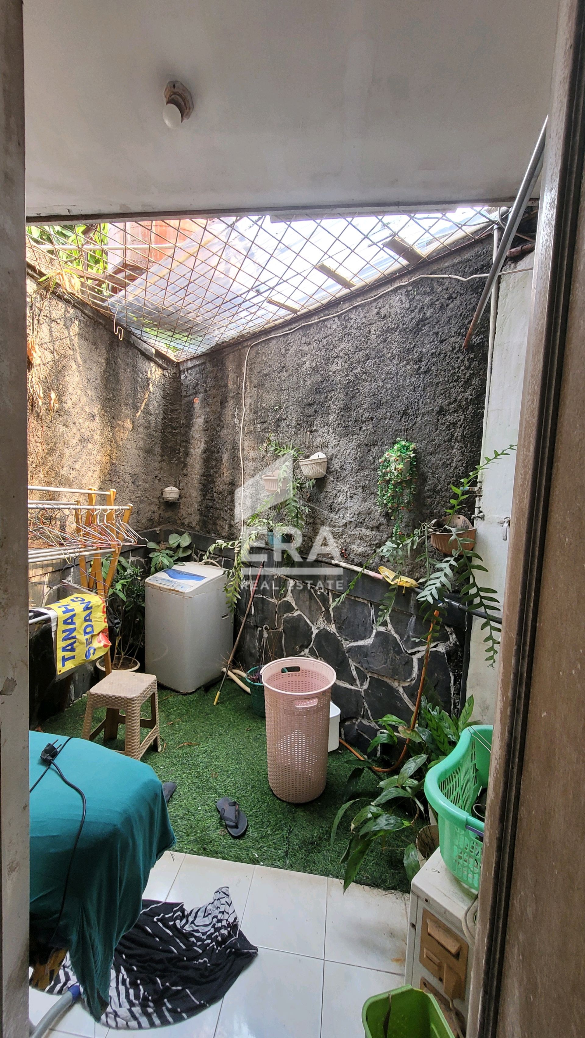 interior 2