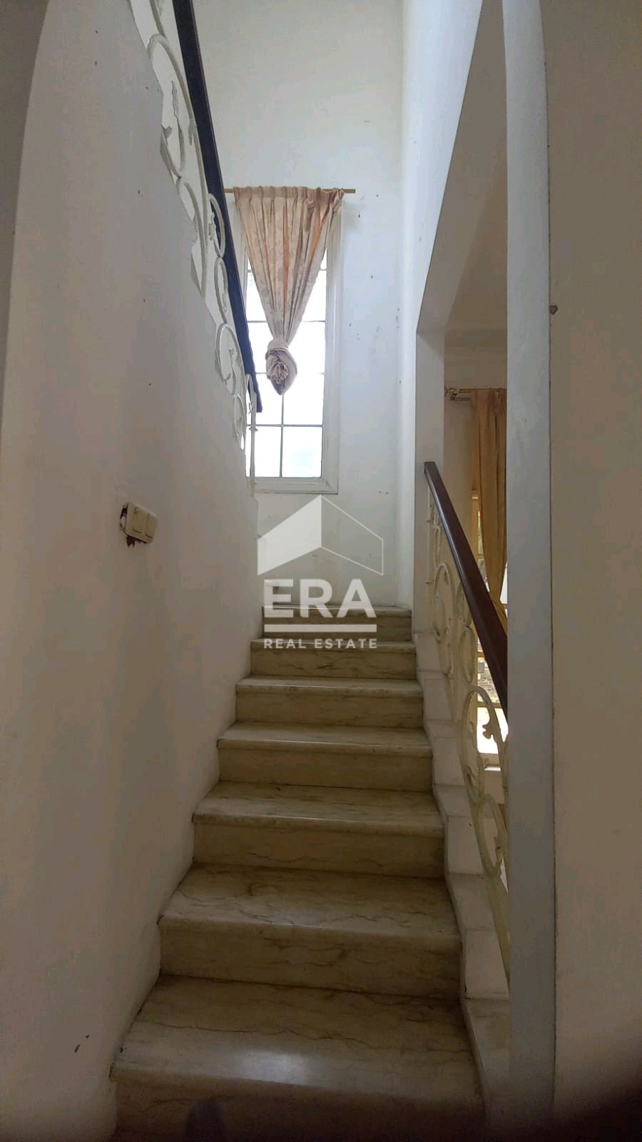 interior 7