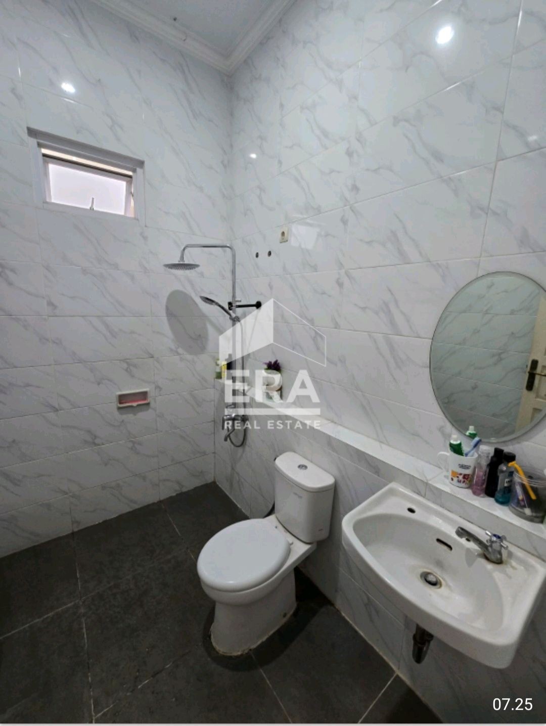 interior 8