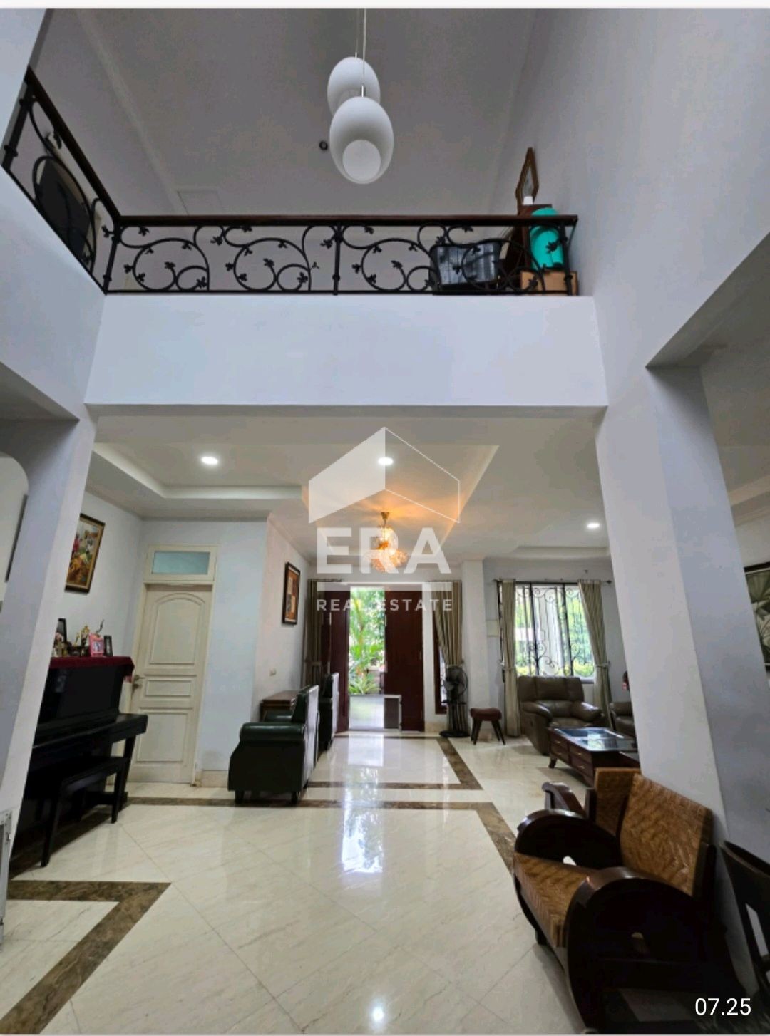 interior 2